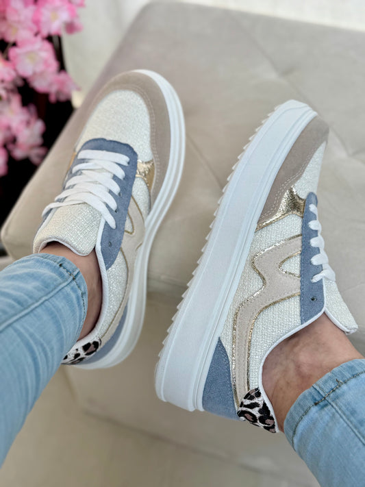 Baskets bleu à détails nacrés, beige et léopard