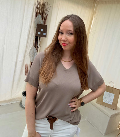 T-shirt maille décolleté V – Bord côtelé