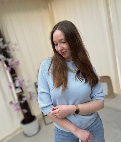 Pull Manches Courtes à Bord Côtelé – Douceur et Élégance