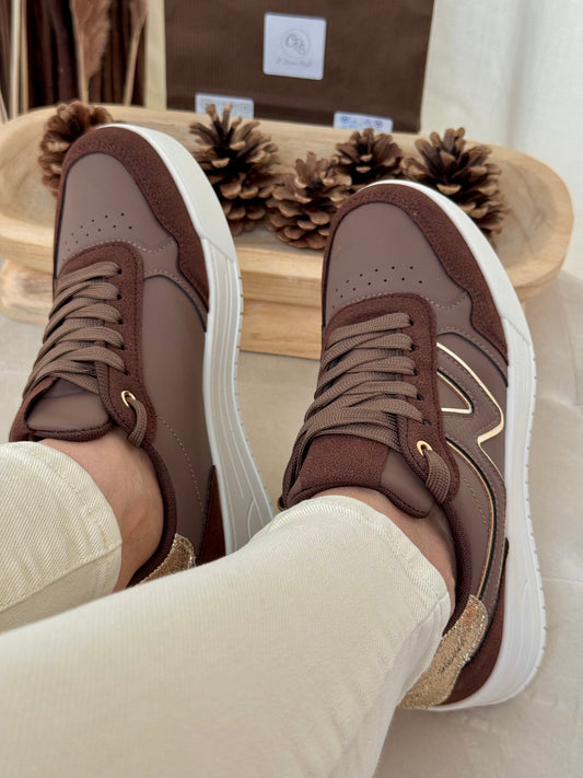 Baskets chocolat et doré