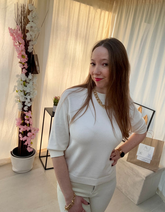 Pull Manches Courtes à Bord Côtelé – Douceur et Élégance