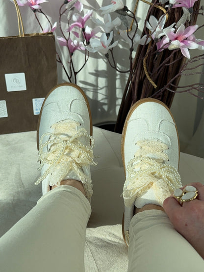 Sneakers écru dentelle & perles amovibles