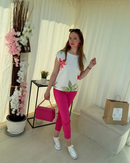 T-shirt Femme Blanc à Fleurs Fuchsia & Vertes – Léger et Élégant