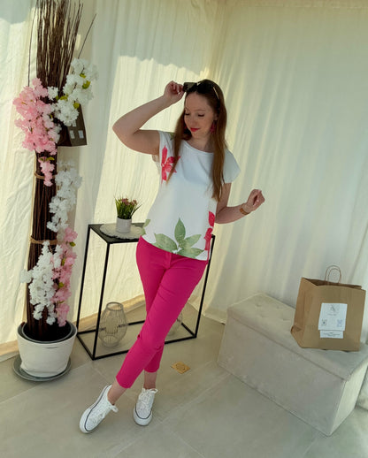 T-shirt Femme Blanc à Fleurs Fuchsia & Vertes – Léger et Élégant