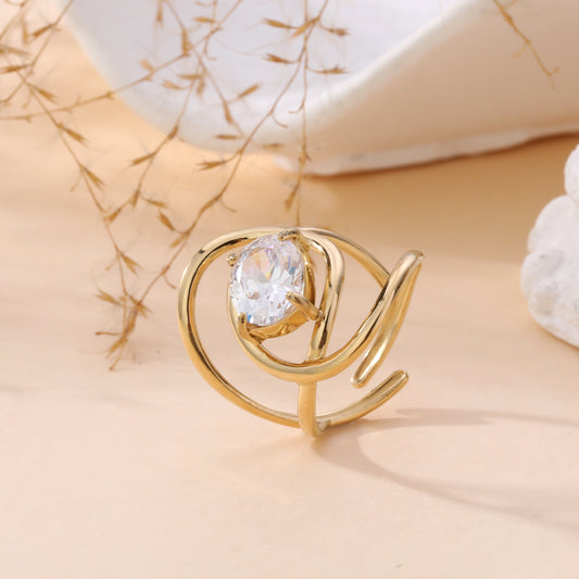 Bague entrecroisée et pierre