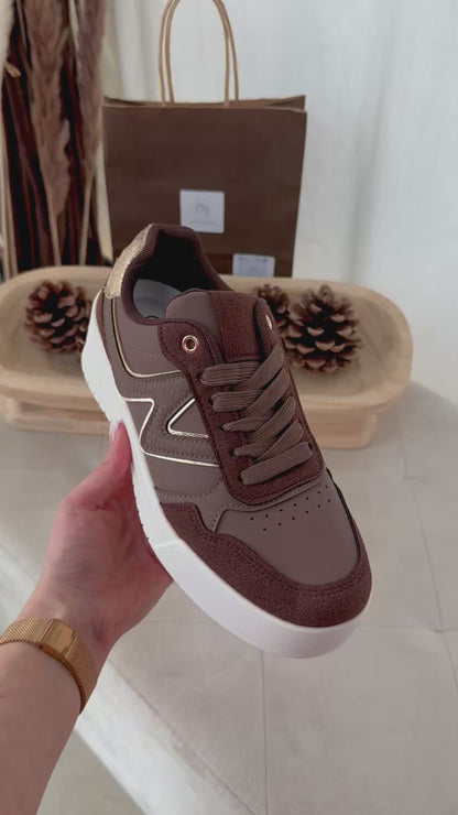 Baskets chocolat et doré
