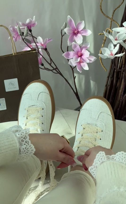 Sneakers écru dentelle & perles amovibles